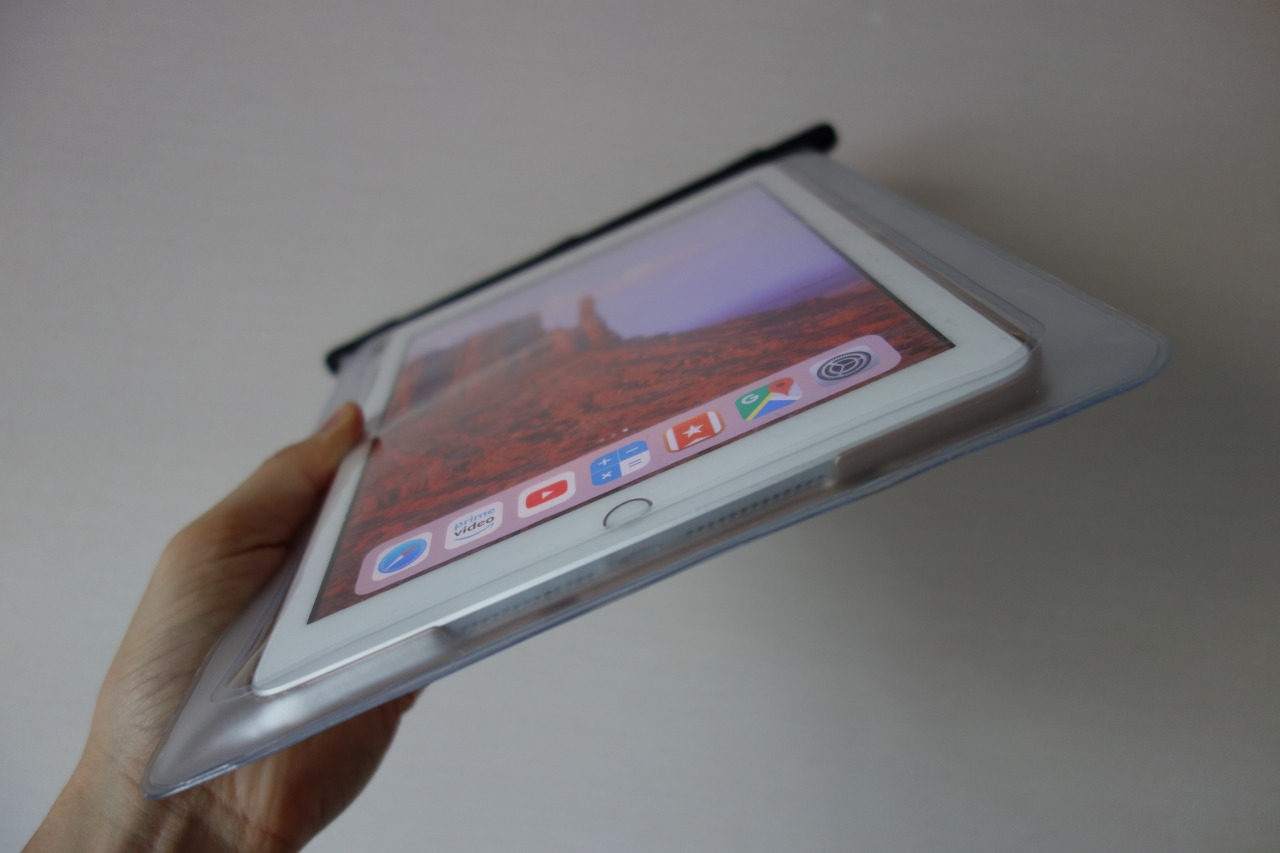 iPadケースサイド